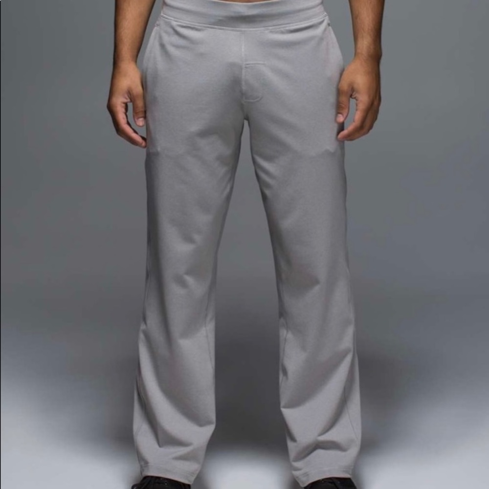 Lululemon Kung Fu Pant 2.0 (Regular) size medium great condition